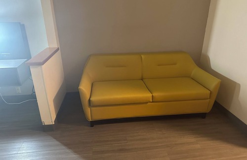 Anderson Hotel | Motel 6 Anderson, IN - Indianapolis