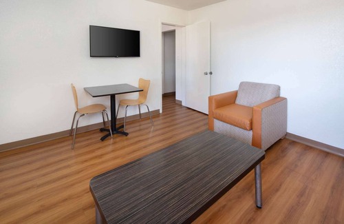 Arcadia Hotel | Motel 6 Arcadia, CA - Los Angeles - Pasadena Area