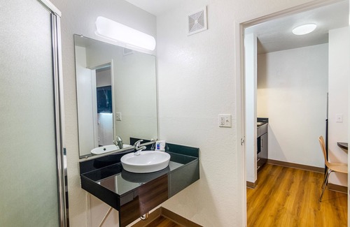 Ardmore Hotel | Motel 6 Ardmore, OK