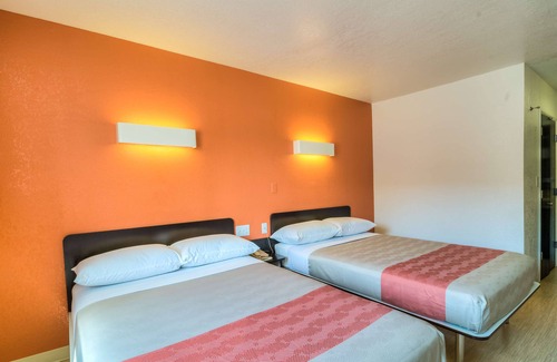 Arlington Heights Hotel | Motel 6 Arlington Heights, IL - Chicago North Central