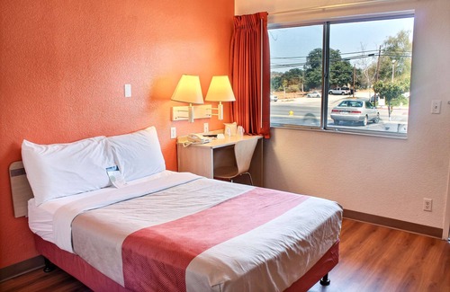 Atascadero Hotel | Motel 6 Atascadero, CA
