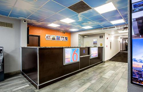 Eagan Park Hotel | Motel 6-Atlanta, GA - Atlanta Airport
