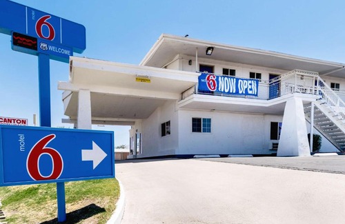 Barstow Hotel | Motel 6-Barstow, CA - Route 66