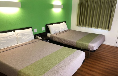 Barstow Hotel | Motel 6 Barstow, CA