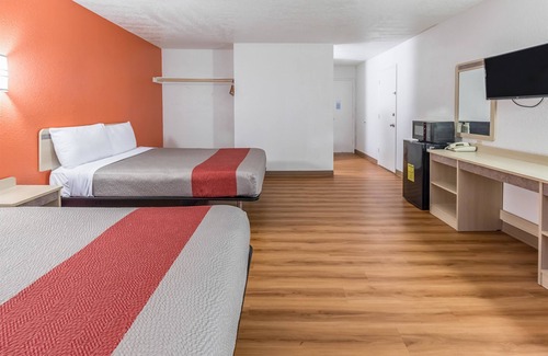 Beaverton Hotel | Motel 6 Beaverton, OR