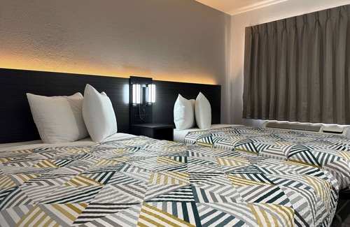 Bradenton Hotel | Motel 6 Bradenton, FL