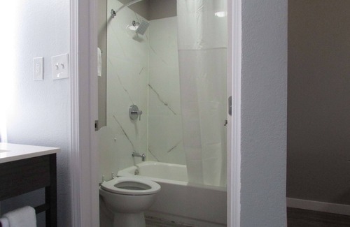 Brookhaven Hotel | Motel 6 Brookhaven, MS