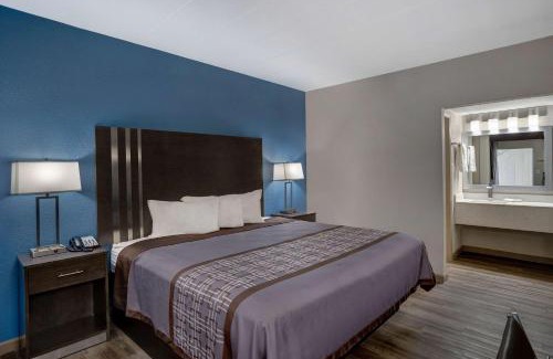 Burlington Hotel | Motel 6 Burlington