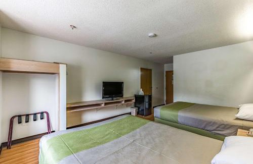 Sugar Creek Hotel | Motel 6-Charlotte, NC - University