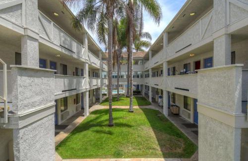 Lincoln Acres Hotel | Motel 6-Chula Vista, CA - San Diego