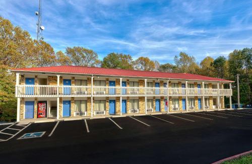 Cookeville Hotel | Motel 6-Cookeville, TN