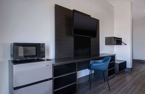 Dallas Hotel | Motel 6 Dallas, TX - Methodist Charlton Medical Ctr.