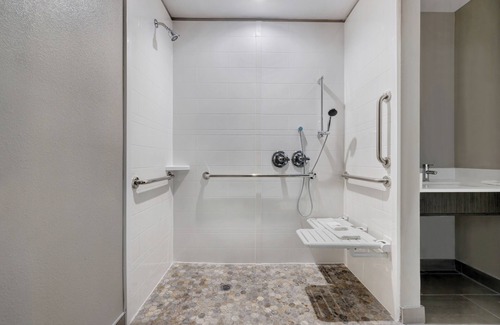 Dallas Hotel | Motel 6 Dallas, TX - Methodist Charlton Medical Ctr.
