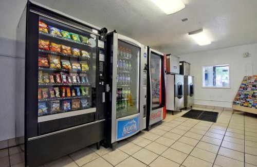 Dania Beach Hotel | Motel 6 Dania Beach