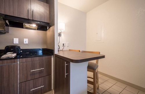 Gwinnett Place Hotel | Motel 6 Duluth, GA- Atlanta- Gwinnett Place