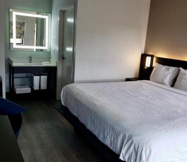 East Ridge Hotel | Motel 6-East Ridge, TN