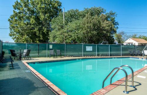 East Ridge Hotel | Motel 6-East Ridge, TN