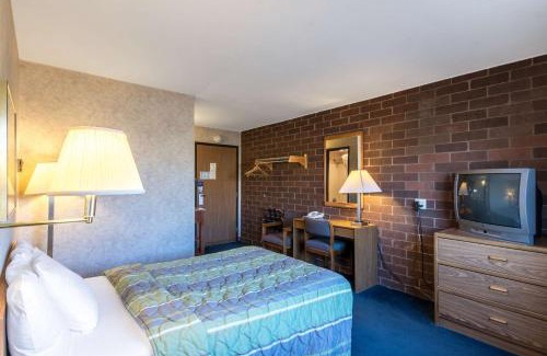 Eau Claire Hotel | Motel 6-Eau Claire, WI