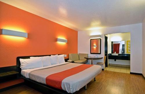Fairfield Hotel | Motel 6-Fairfield, CA - Napa Valley