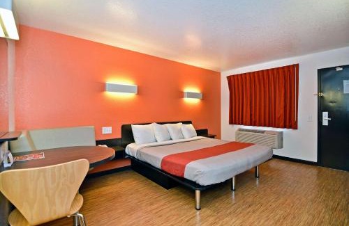 Fairfield Hotel | Motel 6-Fairfield, CA - Napa Valley