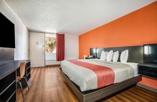 Florence Hotel | Motel 6-Florence, SC