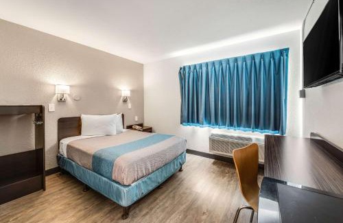 Fort Wayne Hotel | Motel 6-Fort Wayne, IN
