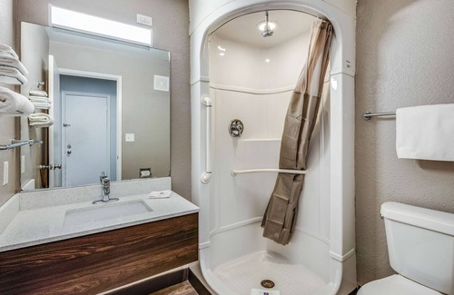 Fort Wayne Hotel | Motel 6 Fort Wayne, IN