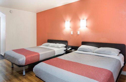Fort Worth Hotel | Motel 6-Fort Worth, TX - Seminary