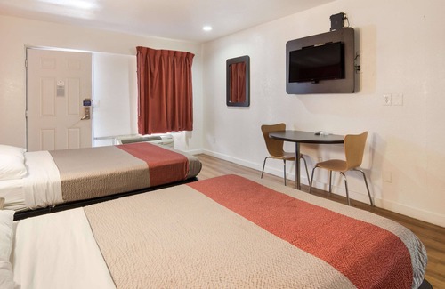 Fort Worth Hotel | Motel 6 Fort Worth, TX - Seminary