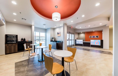 Fossil Creek Hotel | Motel 6 Fort Worth, TX - North - Saginaw