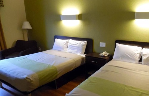 Fort Worth Hotel | Motel 6 Fort Worth, TX - Lake Worth
