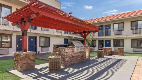 Fremont Hotel | Motel 6-Fremont, CA - South