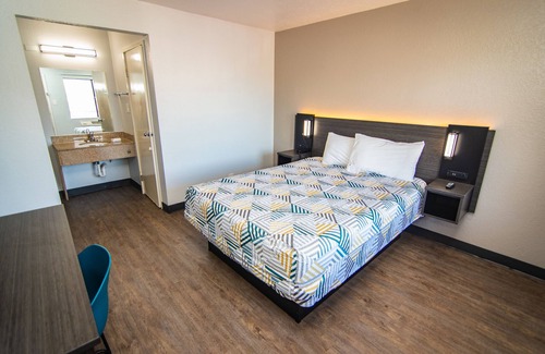 Fort Pierce Hotel | Motel 6 Ft. Pierce, FL, Fort Pierce