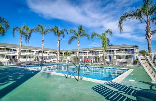 Garden Grove Hotel | Motel 6 Garden Grove