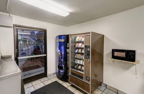 Goodlettsville Hotel | Motel 6 Goodlettsville, TN - Nashville