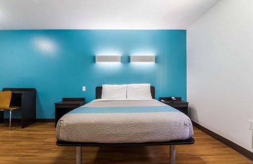 Gulf Shores Hotel | Motel 6-Gulf Shores, AL