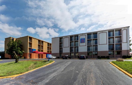 Jackson Hotel | Motel 6 Jackson, TN