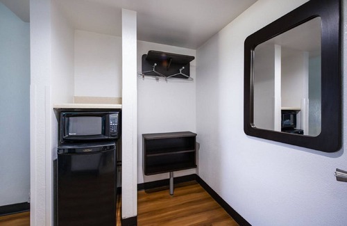 Jacksonville Hotel | Motel 6 Jacksonville, NC