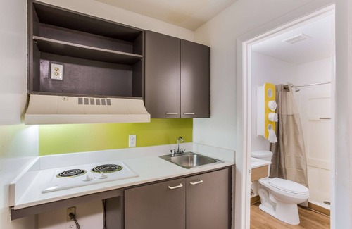 Southside Hotel | Motel 6 Jacksonville, FL - South