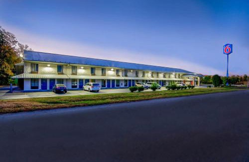 Jeffersonville - Clarksville Hotel | Motel 6 Jeffersonville, IN