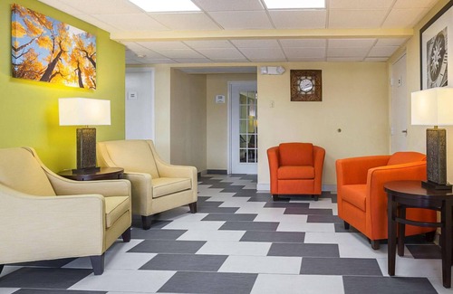 Knoxville Hotel | Motel 6 Knoxville, TN - East