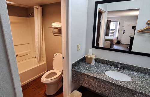 Knoxville Hotel | Motel 6 Knoxville, TN - East