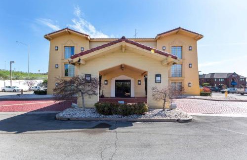 Ashley Oaks Hotel | Motel 6-Knoxville, TN