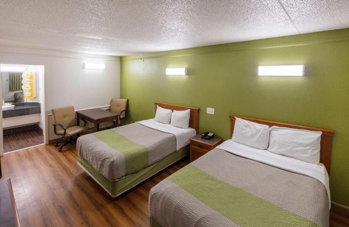 Ashley Oaks Hotel | Motel 6-Knoxville, TN