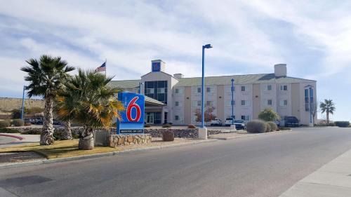 Las Cruces Hotel | Motel 6-Las Cruces, NM - Telshor