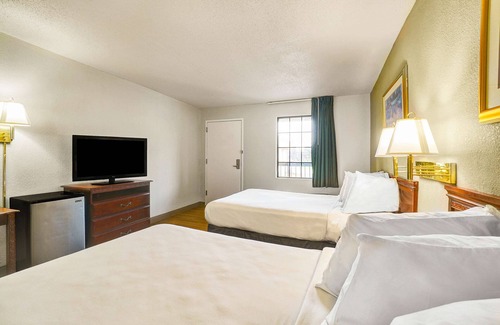 Lester Hotel | Motel 6 Lester, PA - Philadelphia Airport