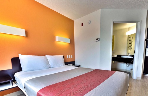 Lewisville Hotel | Motel 6 Lewisville, TX - Dallas