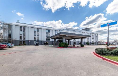 Lewisville Hotel | Motel 6-Lewisville, TX - Medical City