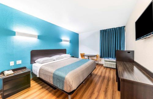 Lewisville Hotel | Motel 6-Lewisville, TX - Medical City