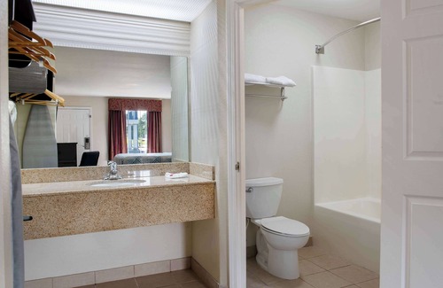 Macon Hotel | Motel 6 Macon, GA – I-475